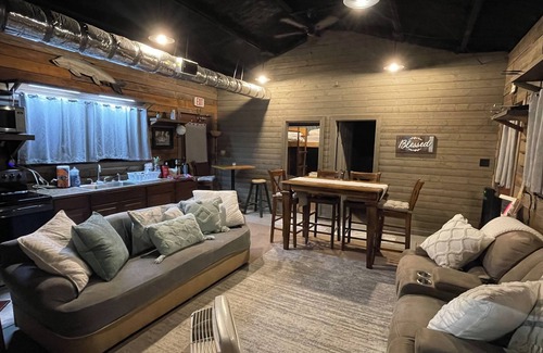 Venice Boat Rental | Nicole’s Clean Cozy HouseBoat