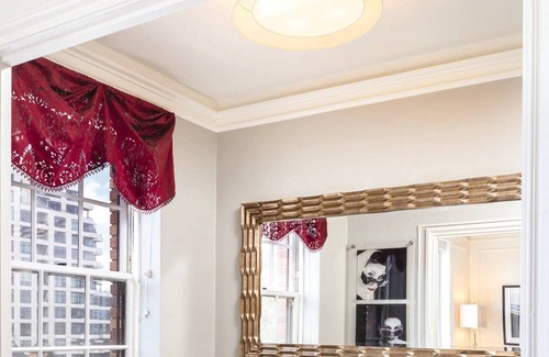 Park West Resort | Nightlife, fine dining, corner cafés & designer boutiques!