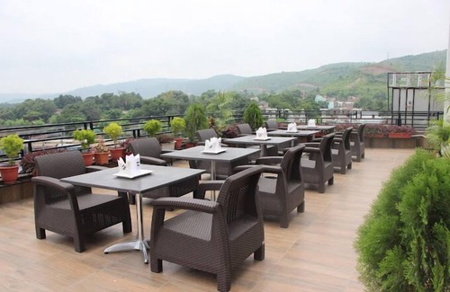 Sahibganj Hotel | Nilima palace