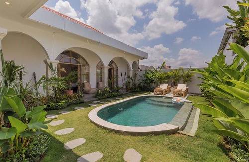 Padonan Villa | Nirvana Villa 3 Bedroom Near Canggu