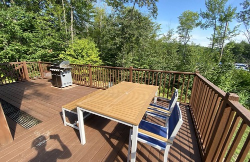 North Bridgton House | Njoy Charm - Gorgeous Family and Pet Friendly Home