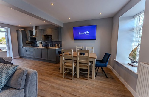 Beaumaris House | No. 66 - Stylish Pet-Friendly Cottage in Beaumaris