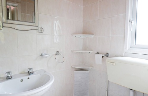 Aberystwyth Cottage | NO 7, pet friendly, with pool in Aberystwyth