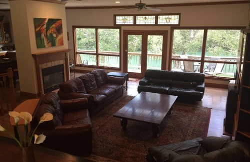 Gruene House | No Flood! Gruene House & Cabin on Guadalupe! 7Bdrm/4.5Baths/Kayaks, Sleeps-28!