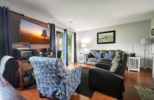 Table Rock Condo | NO STEPS Close to strip, marina, quiet & secluded