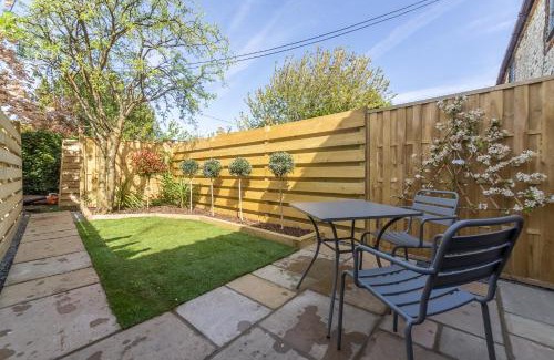 Thornham House | No33 THORNHAM BOUTIQUE COTTAGE 2