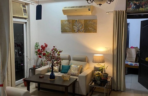 Sector 62 House | noida premium apartment for 6