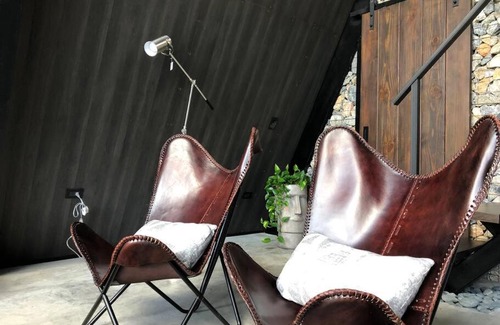 Santiago Province Villa | Noir Cabin-Aframe mountain