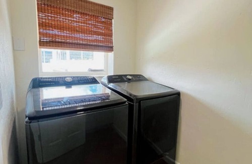 Laurel Apartment | Nokomis Waterfront Unit Walk to the Beach & Dining