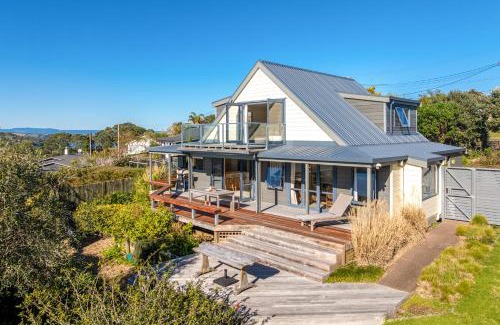 Oneroa House | Noll View - Stay Waiheke