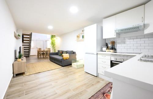 Bailen-Miraflores Apartment | Nomad Urban Duplex