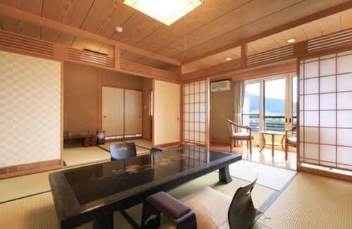 Yudanaka Shibu Onsen Hotel | Nonsmoking Japanesestyle room with openair bath Biyunoma River view Room only /Shimotakaigun Nagano