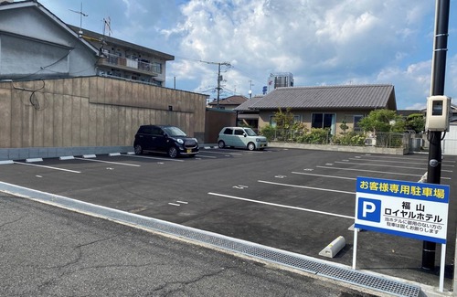 Fukuyama House | NonsmokingdeTOUR Moderate Twin Room unit showe /Fukuyama Hiroshima