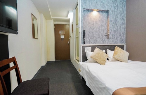 Kita Ward Hotel | NonsmokingDouble corner room 5 minutes walk /Okayama Okayama