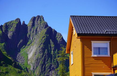 Ballstad Ski Chalet | Nonstinden View Lofoten