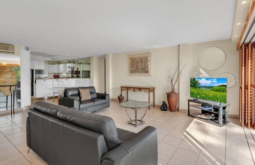 Noosa Heads Apartment | Noosa Views 3 - Magnificent views of Laguna Bay, Noosa River & North Shore