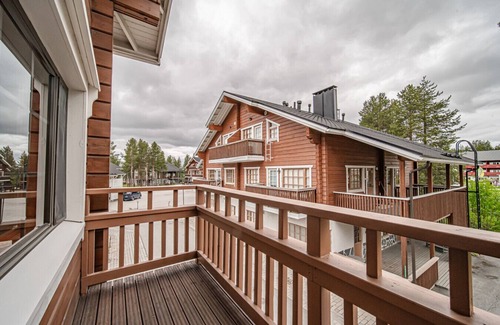 Sirkka Apartment | Nordic Alpine A7 by Aavalevi Holidays Ski-in/out