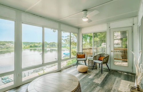 Plymouth Cottage | Nordic Lake Retreat w/Chef's Kitchen, Coffee Bar, Arcade & Dock