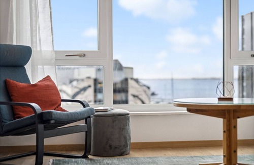 Bodo Apartment | Nordic Style City Apartment with Sunny Marina Views