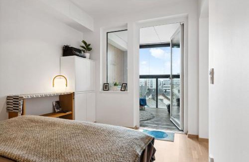 Bodo Apartment | Nordic Style City Apartment with Sunny Marina Views