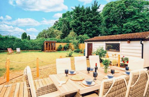Heacham House | Norfolk Luxe Beach House Sleeps 8 Dog friendly
