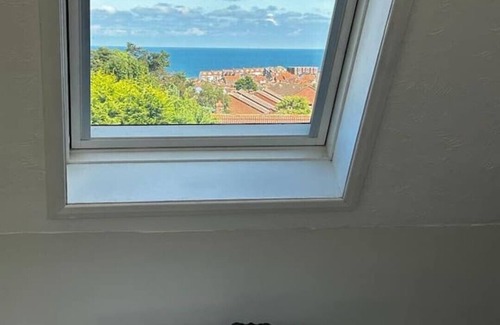 Sheringham House | Norfolk seaside retreat - 6 mins walk to the town and 15 mins to the beach