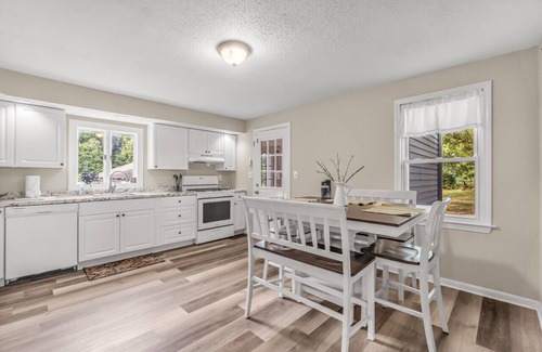 North Haven House | North Haven Charm – 3BD Yale Retreat