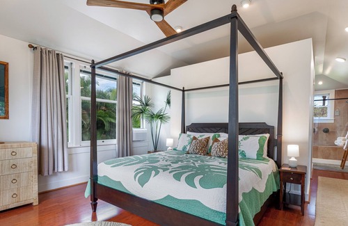 Mokuleia House | North Shore Gated LUX Estate 1 block to Sandy Beach | House + 2 cottages