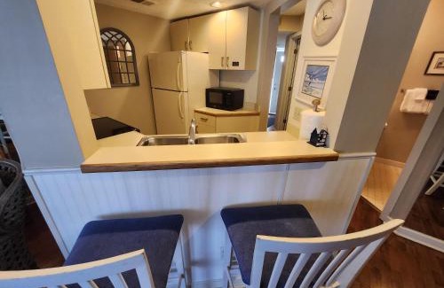 Traverse City House | North Shore Inn TC 304