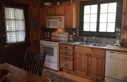 North Lake George Cottage | Northern Lake George lakefront