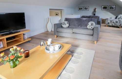Gidleigh Cottage | NORTHILL LODGE, family friendly, with hot tub in Chagford