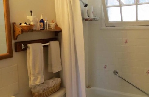 Waterton Park Cabin | Northland Lodge