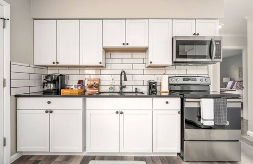 Columbus House | Northland Nest- 2BR, 1 BA, 1 Garage