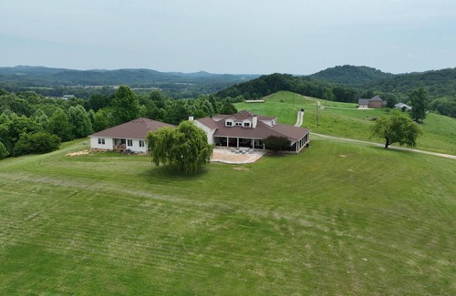 Ronda House | Northwestern North Carolina wine country in the Appalachian foothills