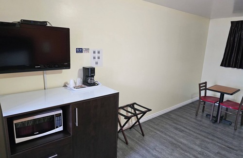 Wahnapitae Hotel | Norvic Motel