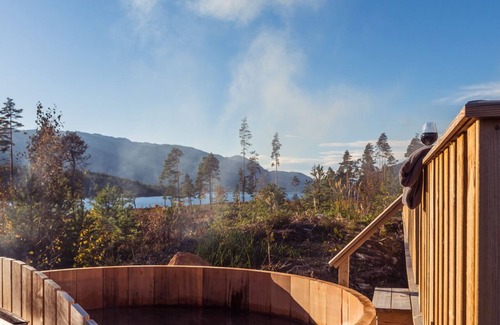 Kviteseid Villa | Norwegian holiday home directly on Lake Vravatn and in the middle of nature