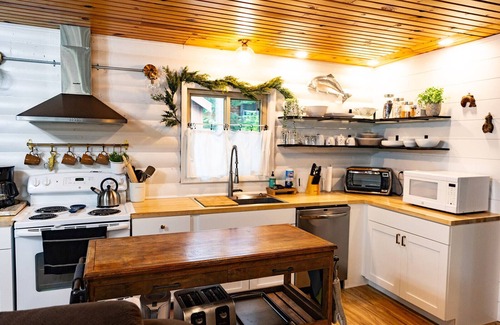 Cascade Cabin | Not your grandpa’s cabin