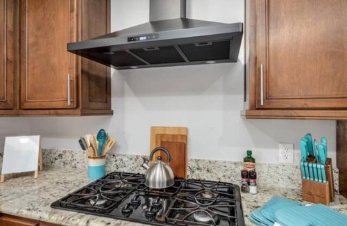 Clovis House | Noteworthy Nautical Niche | 4/2 w/Pool & Garage