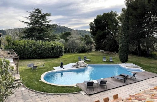Coudoux Villa | Nouveau: Superbe Villa à Coudoux