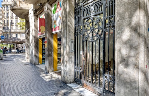 La Nova Esquerra de l'Eixample Apartment | Nova Esquerra de l'Eixample 2br nr Plaza España