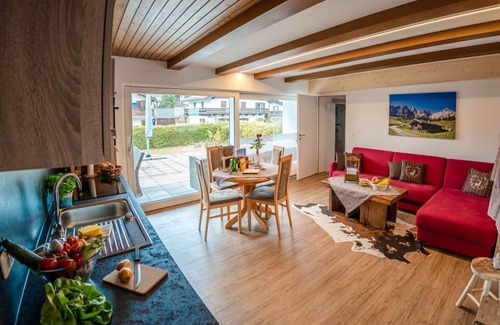 Mittenwald Apartment | "Nr. 2" - vacation apartment/3 bedrooms/shower,WC - Erli, house