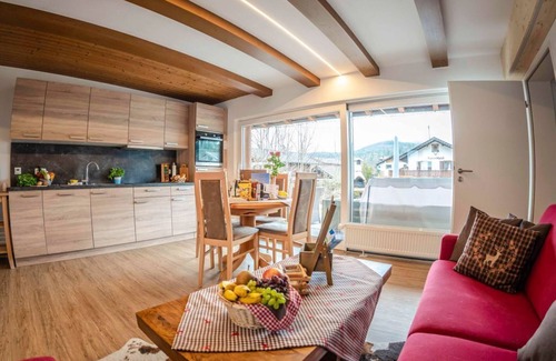 Mittenwald Apartment | "Nr. 2" - vacation apartment/3 bedrooms/shower,WC - Erli, house