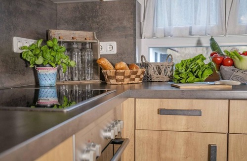 Mittenwald Apartment | "Nr. 4" - vacation apartment/1 bedroom/shower, WC - Erli, house