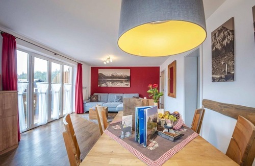 Mittenwald Apartment | "Nr. 4" - vacation apartment/1 bedroom/shower, WC - Erli, house