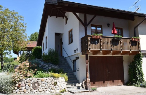 Bad Endorf Apartment | Nr. 5: Ferienwohnung, 40 qm Obergeschoss, 1 separates Schlafzimmer