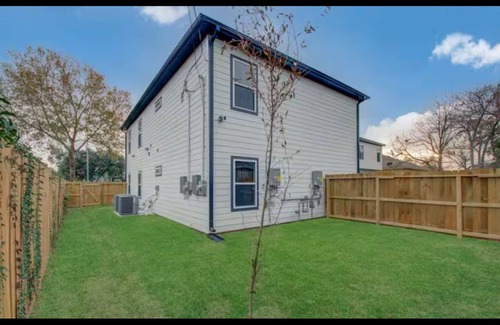 Southeast Houston House | NRG Stadium Escape