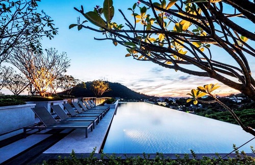 Phuket Apartment | nRooftop infinity pool and gym - Luxury Apartment