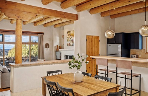 Tesuque House | Nuevo Dia - Expansive views, Community Pool