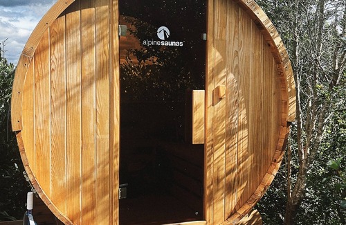 Dargan House | Nunyara Retreat- 5 minutes to the picturesque Dargan Arch
