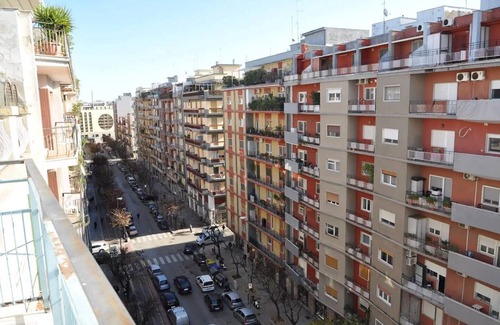 Bari Apartment | Nuovissimo e Accogliente Appartamento a Pochi Passi dal Centro
